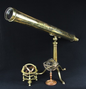 Lote 703: TRES ANTIGUAS PIEZAS DE BRONCE PARA ASTRONOMIA. TRES ANTIGUAS PIEZAS DE BRONCE PARA ASTRONOMIA.