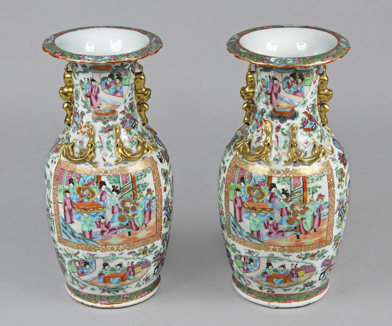  PAR DE VASOS DE PORCELANA CHINA DE CANTON. 