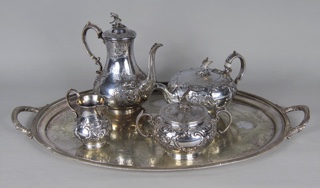Lote 423: CUATRO PIEZAS DE PLATA INGLESA PARA TE Y CAFE. CUATRO PIEZAS DE PLATA INGLESA PARA TE Y CAFE.