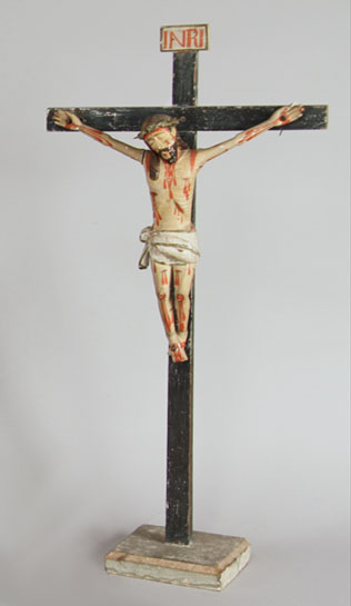  ANTIGUO CRUCIFIJO DE MADERA POLICROMADA. 