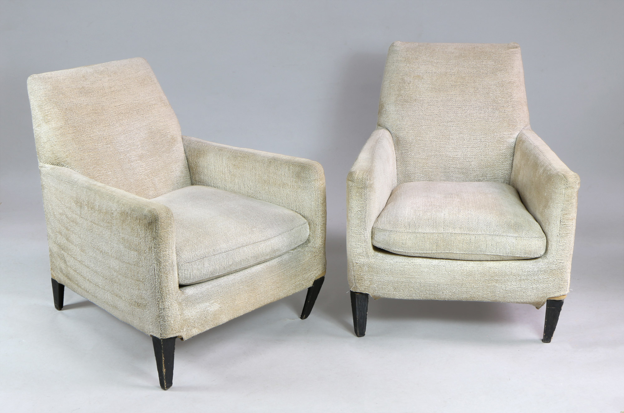  PAR DE SILLONES B&B ITALIANOS DE DISEÑO. 