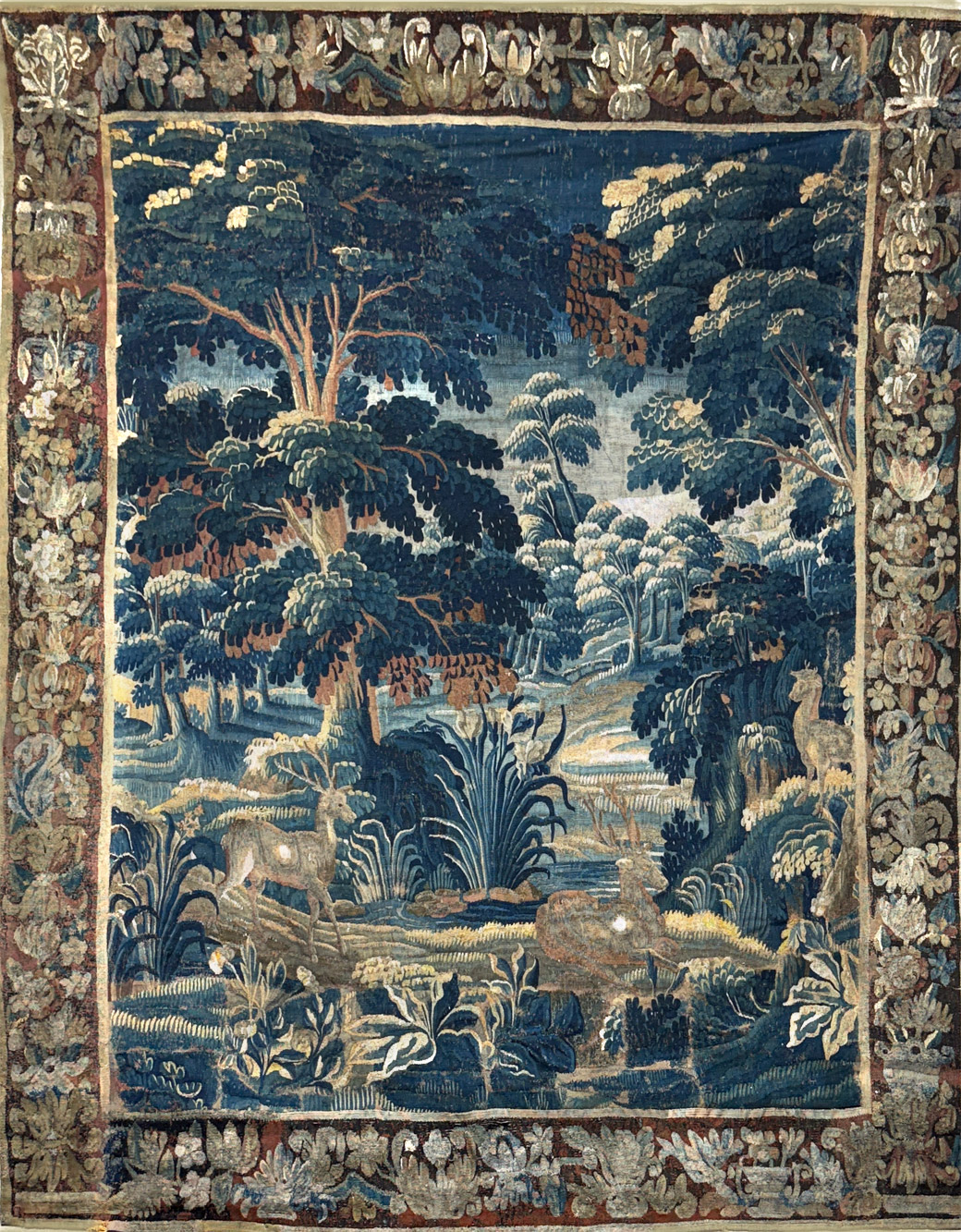  ANTIGUA TAPICERIA FRANCESA VERDURE SIGLO XVIII. 