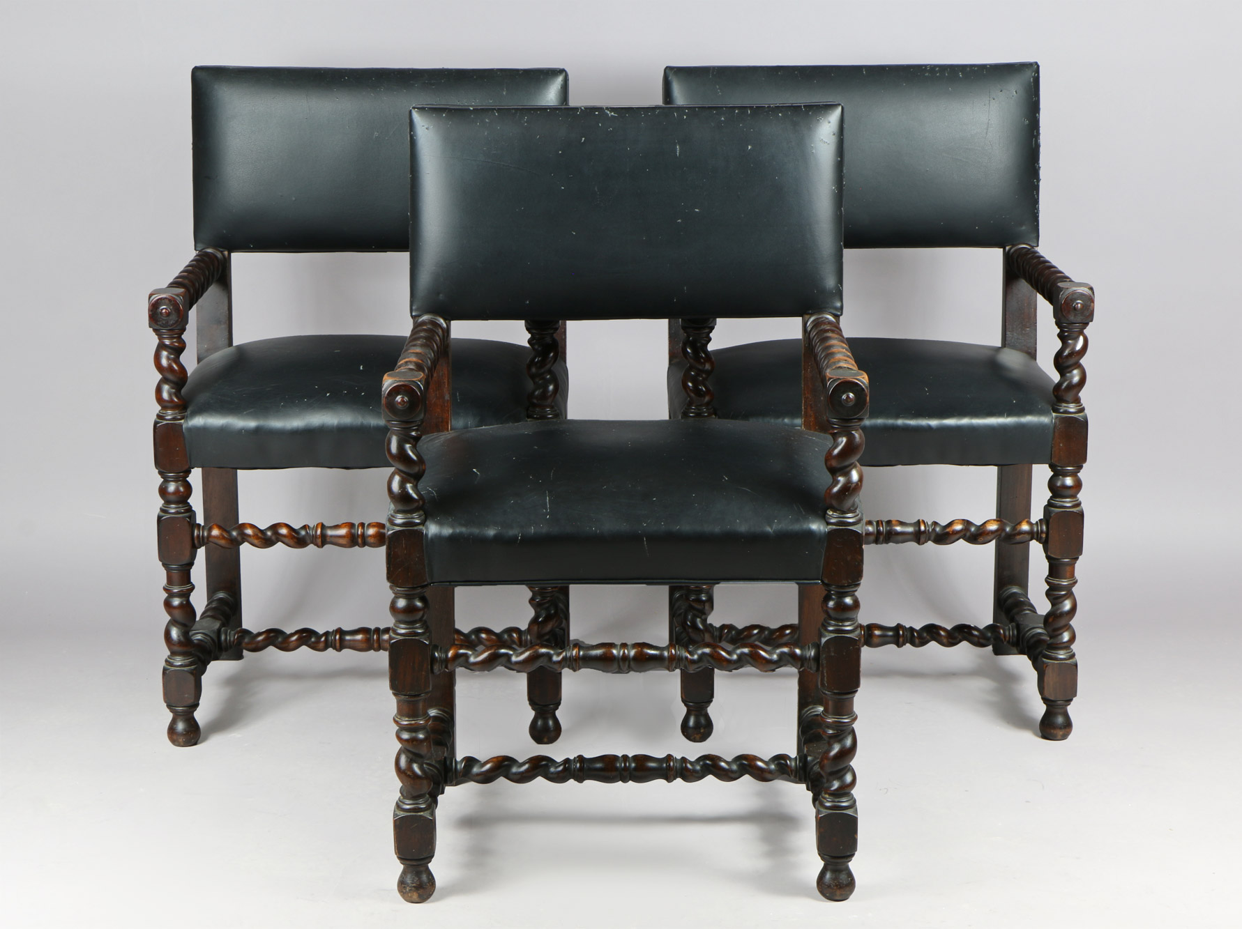  ONCE SILLONES DE ESTILO FRANCES LUIS XIII. 