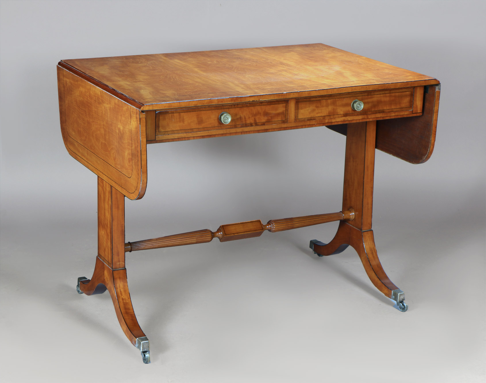  SOFA TABLE INGLESA DE ESTILO JORGE IV.