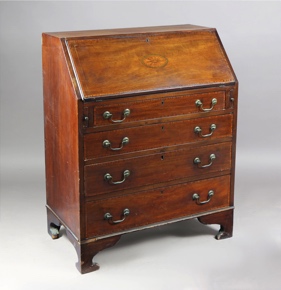 Lote 261: MUEBLE SECRETAIRE DE ESTILO INGLES ADAM. MUEBLE SECRETAIRE DE ESTILO INGLES ADAM.