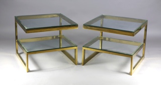 Lote 252: PAR DE MESAS AUXILIARES DE LINEA MODERNA. PAR DE MESAS AUXILIARES DE LINEA MODERNA.