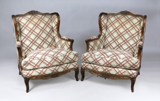 Lote 215: PAR DE SILLONES BERGERE DE ESTILO FRANCES REGENCE.  PAR DE SILLONES BERGERE DE ESTILO FRANCES REGENCE. 