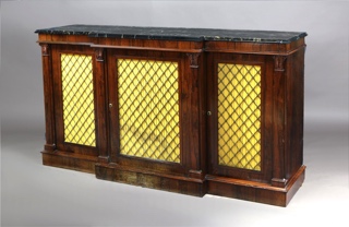 Lote 206: APARADOR BAJO DE ESTILO INGLES REGENCY. APARADOR BAJO DE ESTILO INGLES REGENCY.