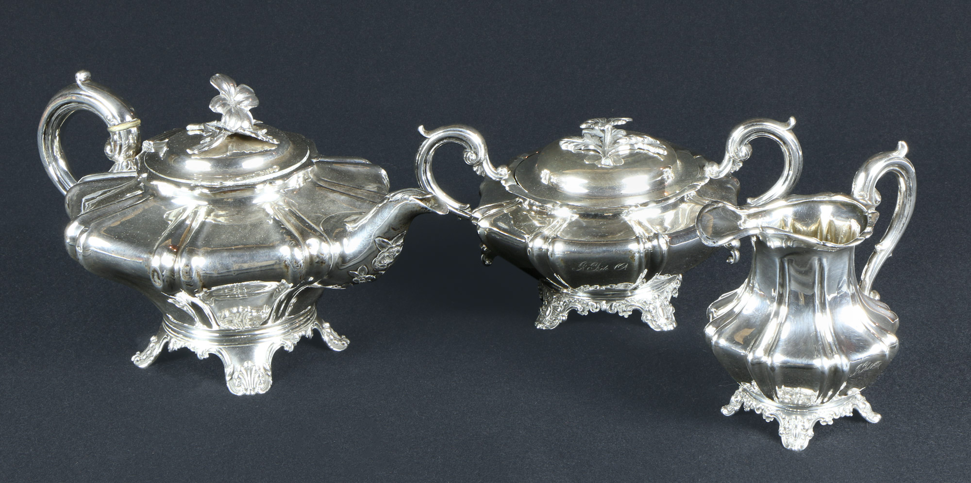  TETERA, AZUCARERA Y LECHERA DE PLATA INGLESA SELLADA. 