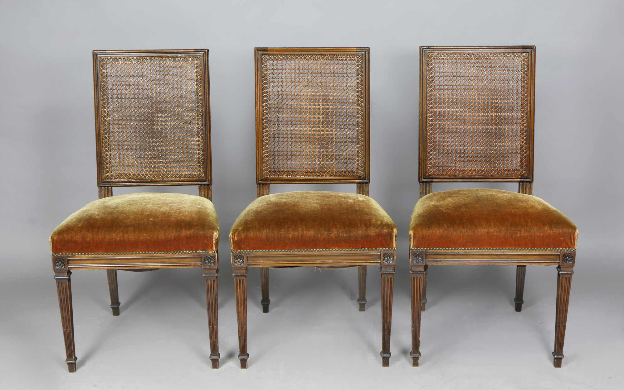DIEZ SILLAS DE ESTILO FRANCES LUIS XVI PARA COMEDOR. DIEZ SILLAS DE ESTILO FRANCES LUIS XVI PARA COMEDOR.