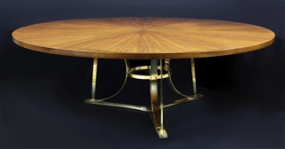 Lote 182: GRAN MESA CIRCULAR DE LINEA MODERNA PARA COMEDOR.  GRAN MESA CIRCULAR DE LINEA MODERNA PARA COMEDOR. 