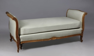 Lote 200: CHAISE LONGUE DE ESTILO FRANCES LUIS XV.  CHAISE LONGUE DE ESTILO FRANCES LUIS XV. 