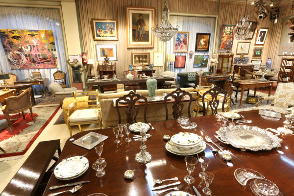 JC Naon y Cia SA Remate 1570 Salones Octubre 2025