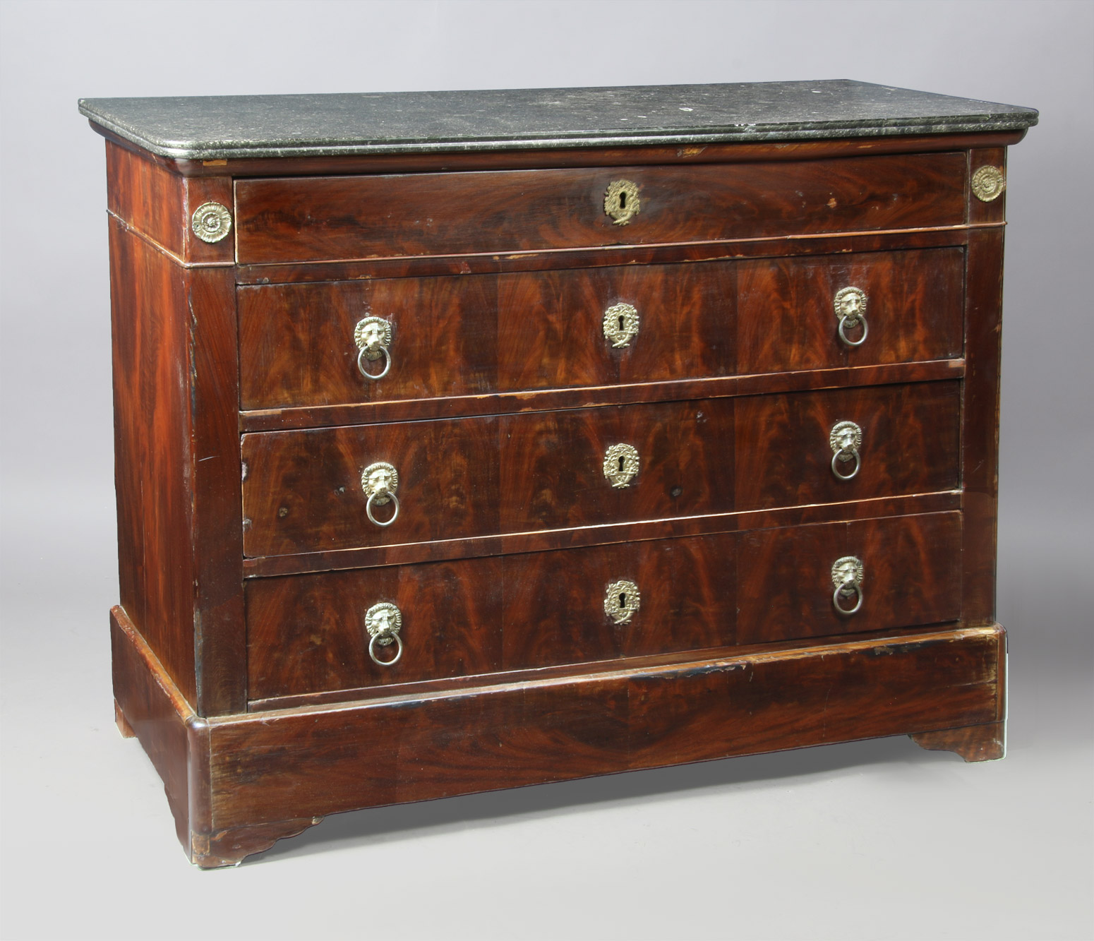  ANTIGUA COMODA FRANCESA DE ESTILO LUIS XVI.