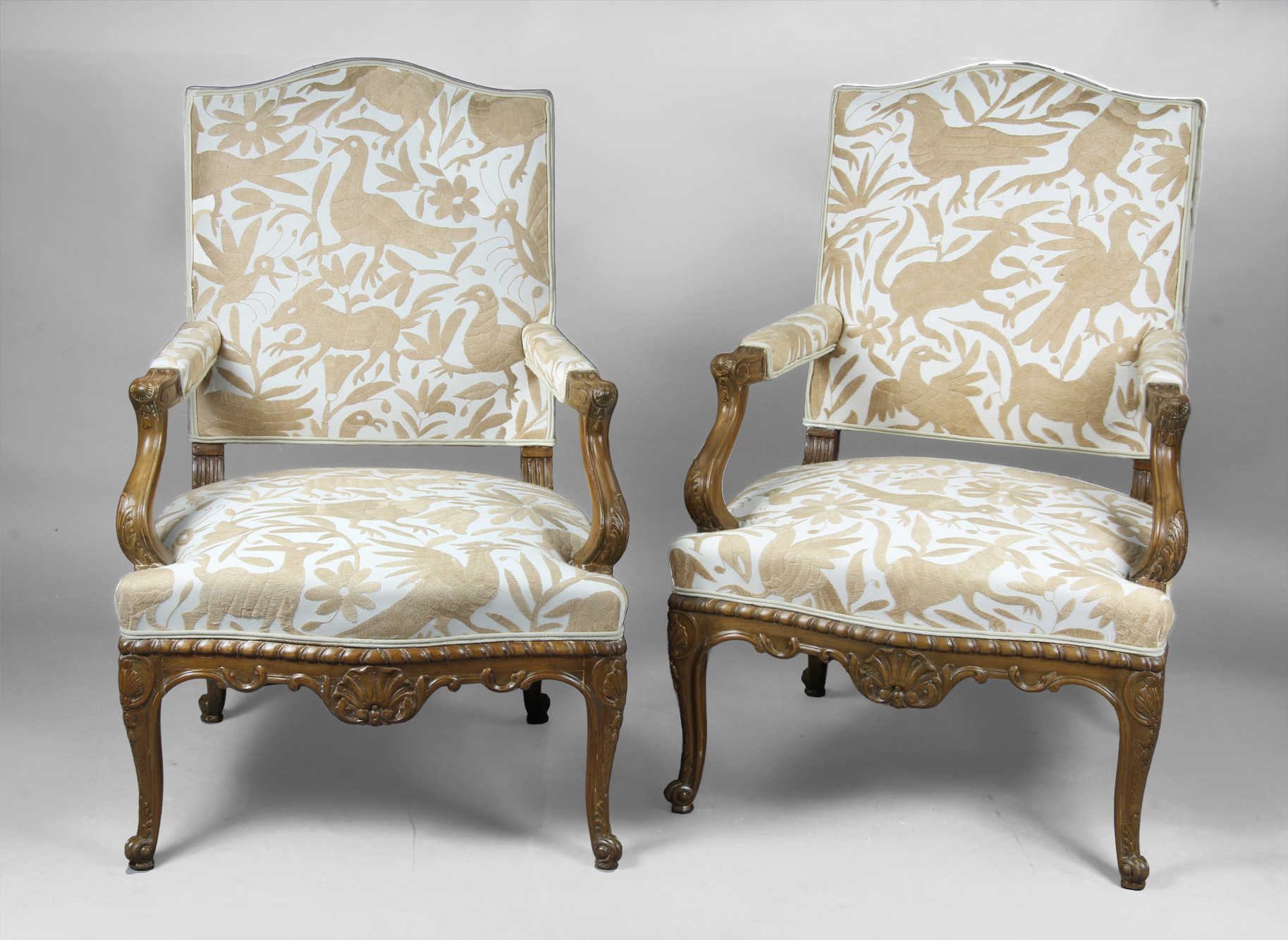  PAR DE SILLONES FRANCESES ESTILO REGENCE.