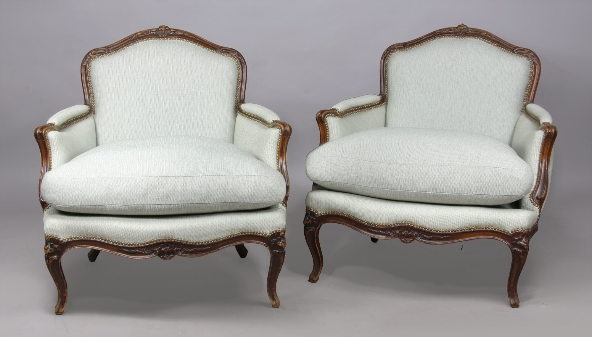  PAR DE SILLONES FRANCESES DE ESTILO REGENCE.