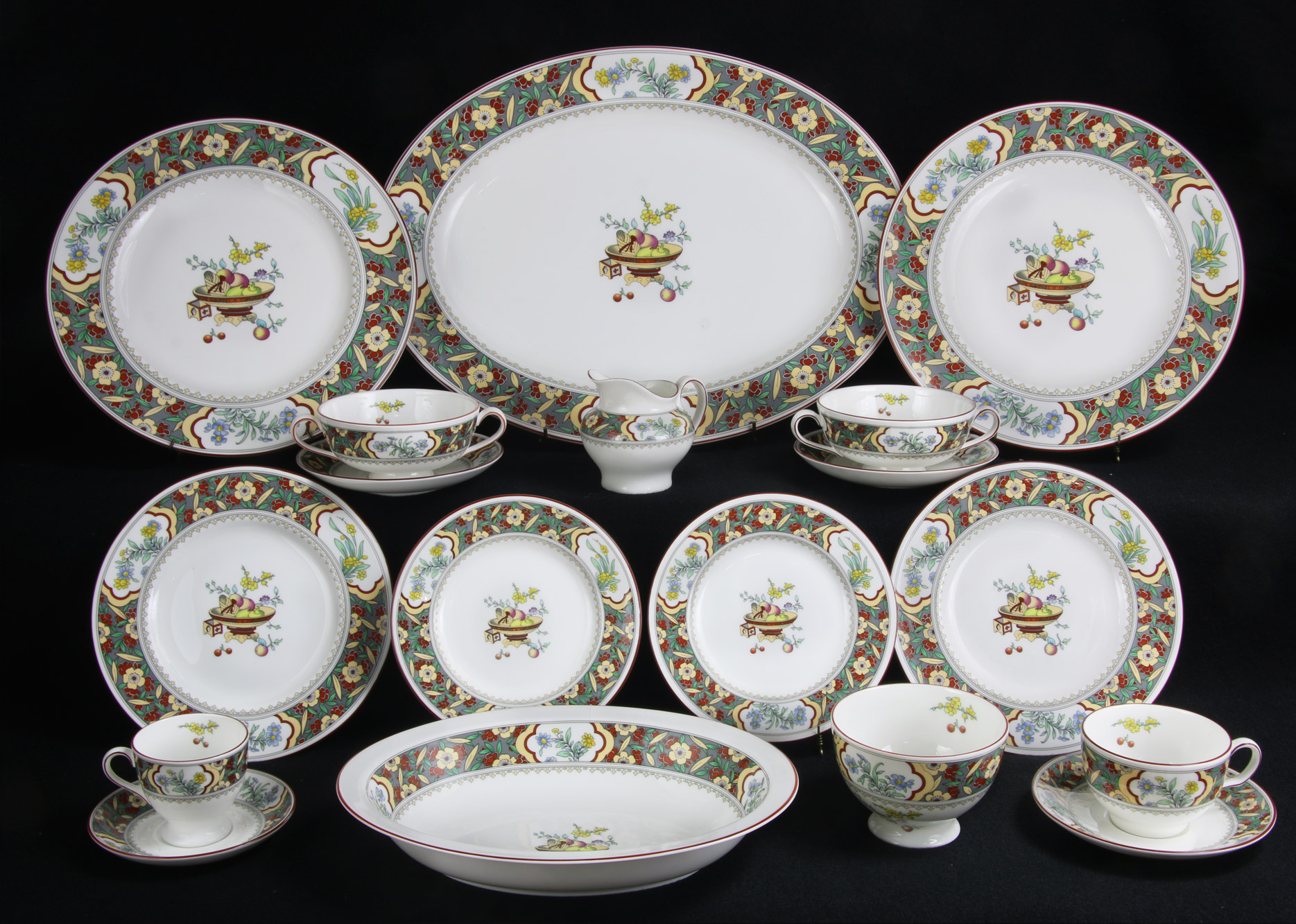  JUEGO DE PORCELANA INGLESA MINTON PARA MESA. 