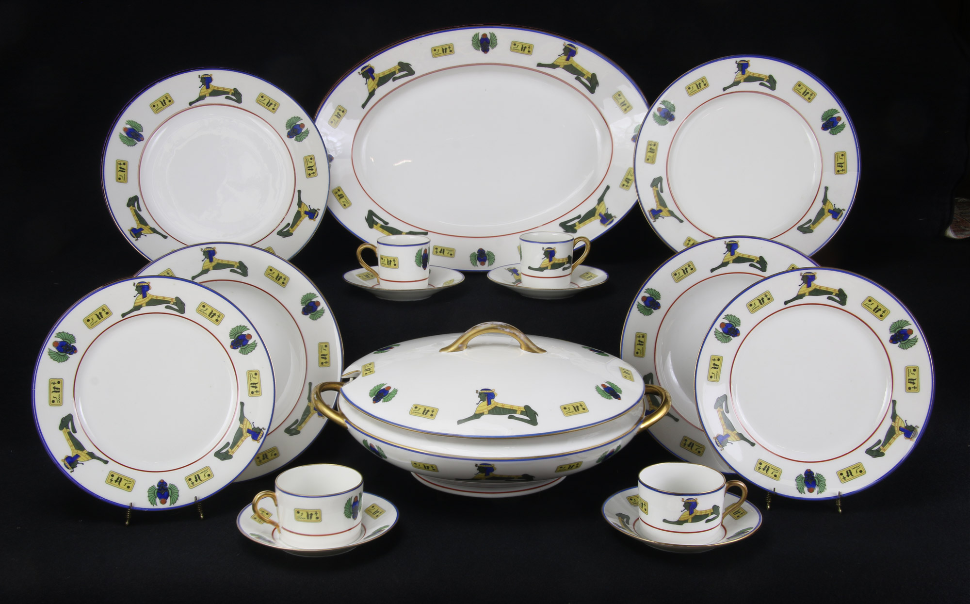  JUEGO DE PORCELANA FRANCESA LIMOGES PARA MESA.