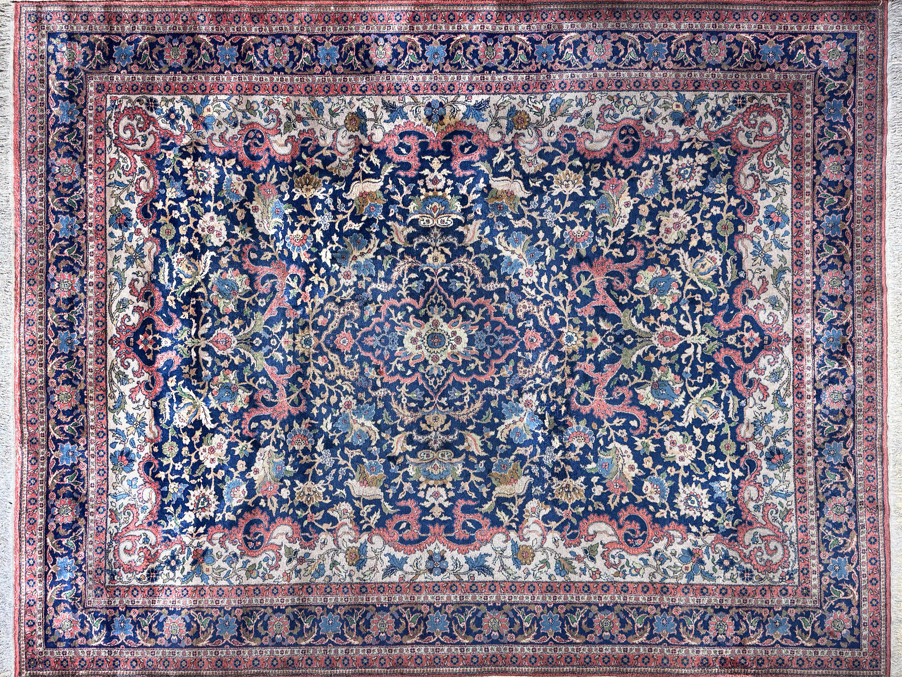  GRAN ALFOMBRA PERSA DE LANA TEJIDA A MANO. 