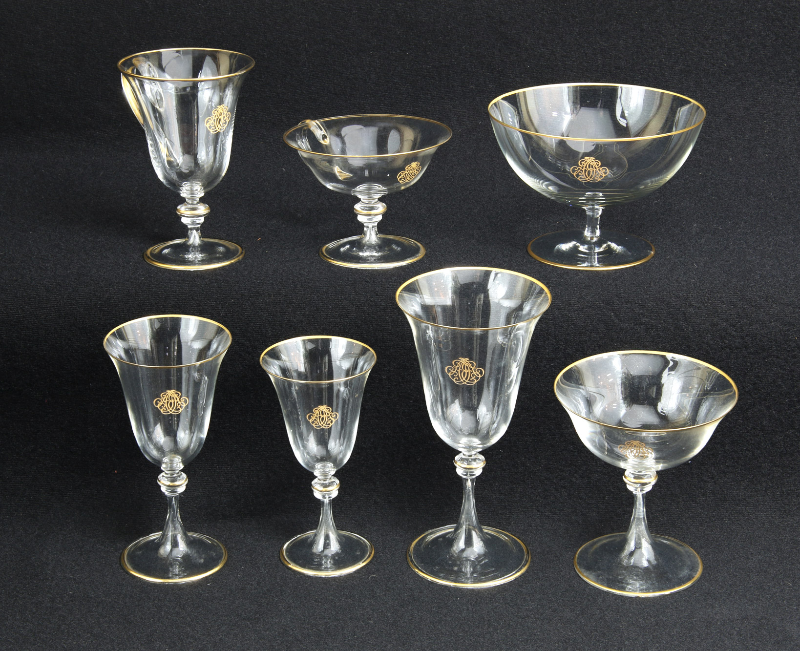  JUEGO DE COPAS DE FINO CRISTAL FRANCES LISO.