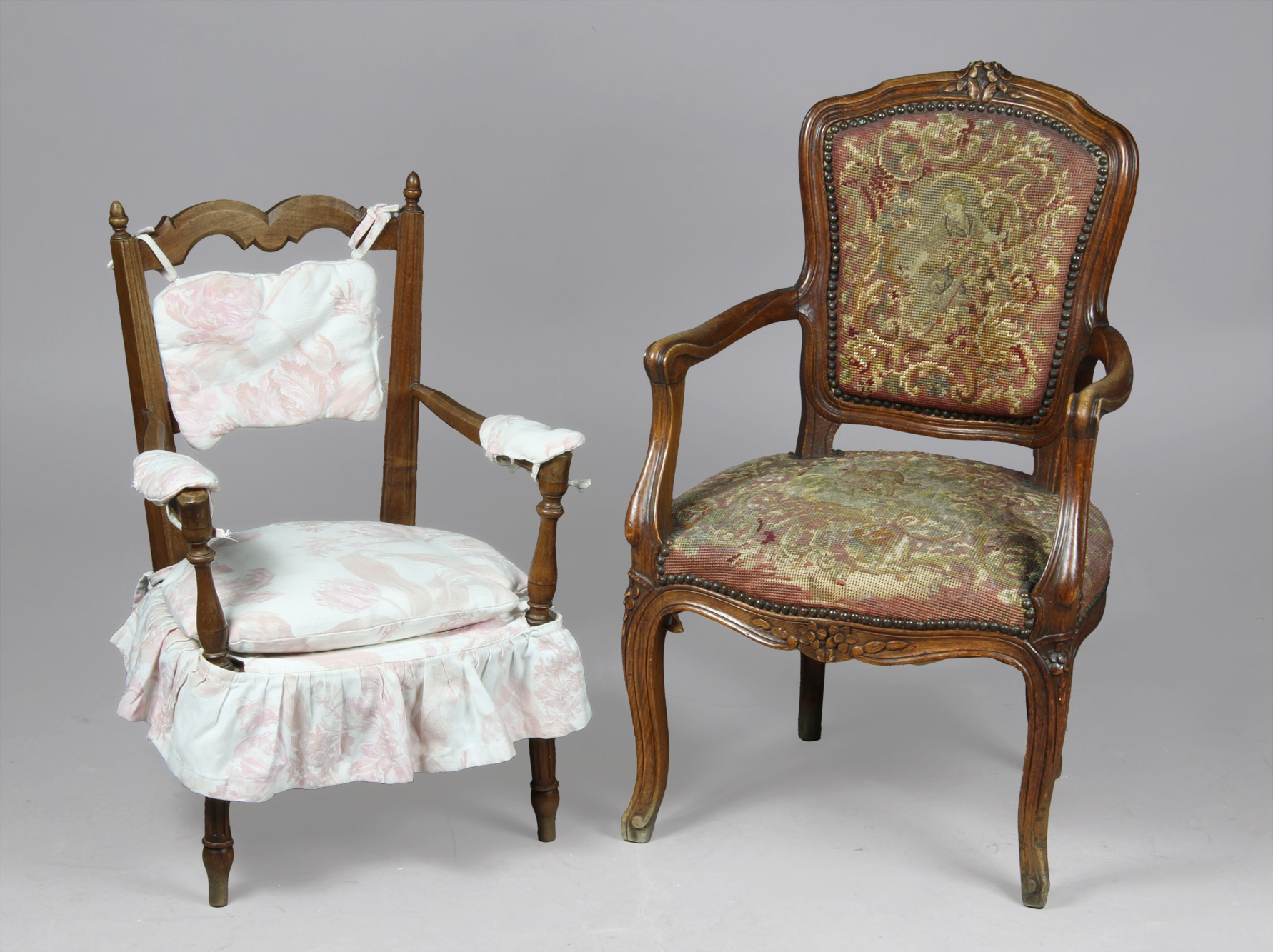  DOS PEQUEÑOS SILLONES DE ESTILO FRANCES PARA NIÑO.