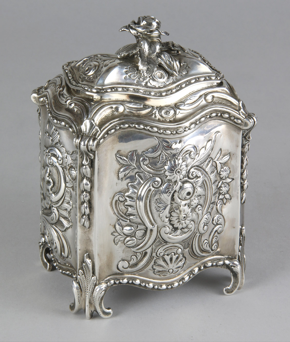  ANTIGUO TEA CADDY DE PLATA INGLESA SELLADA. 
