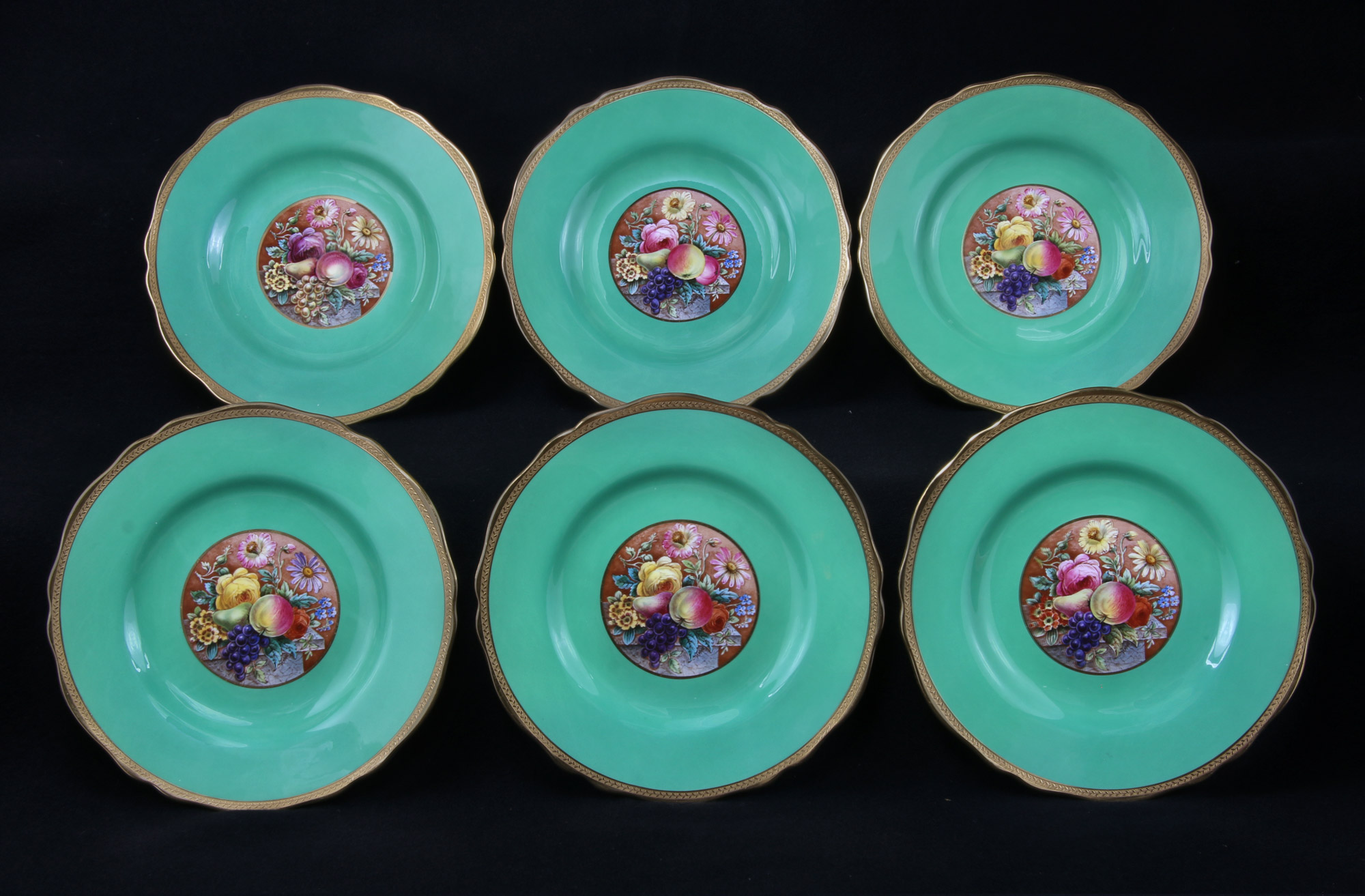  DOCE PLATOS DE PORCELANA INGLESA COPELAND PARA FRUTA. 