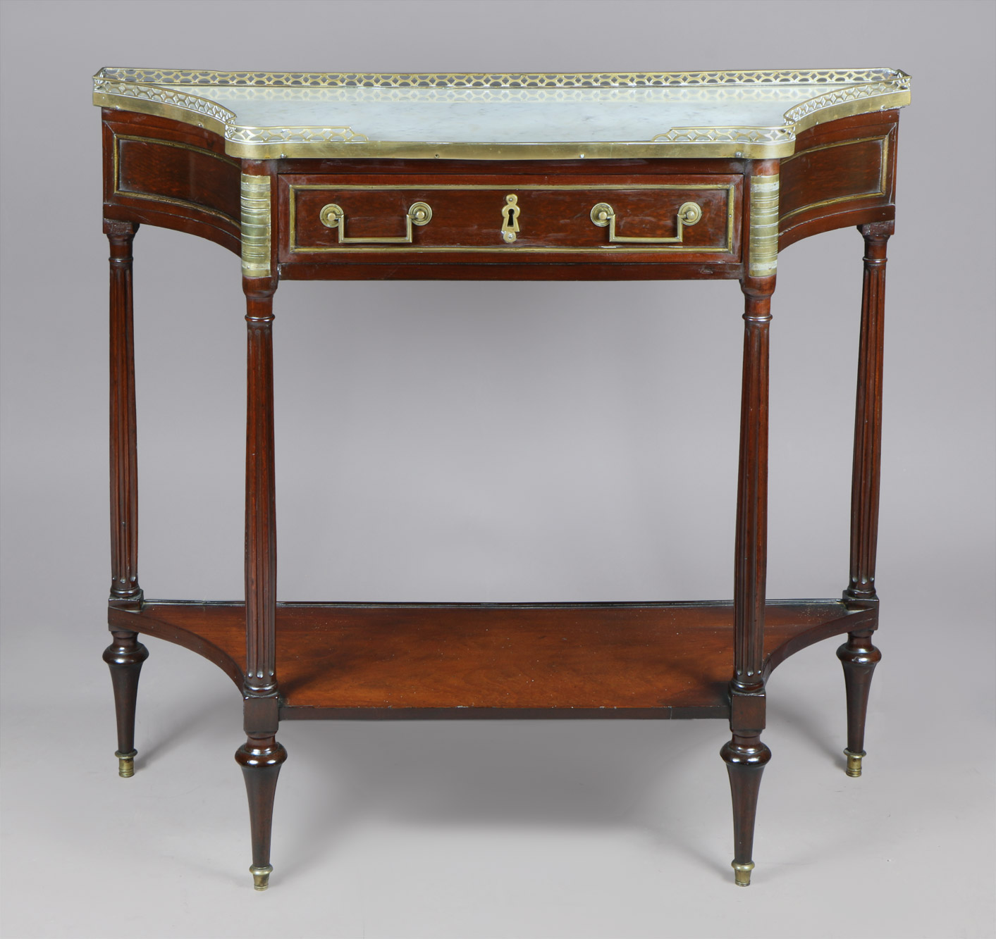  ANTIGUA PEQUEÑA CONSOLA FRANCESA DE ESTILO LUIS XVI. 