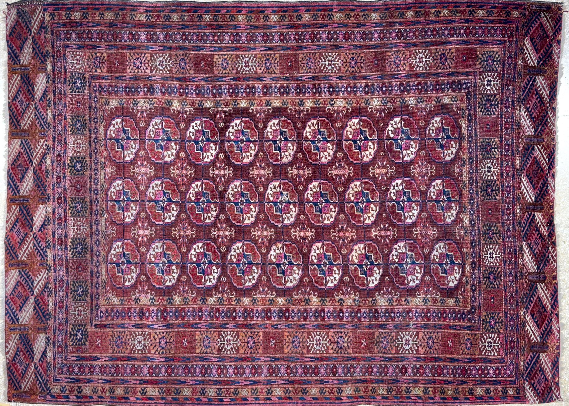  ALFOMBRA BOUCKARA DE LANA TEJIDA A MANO.