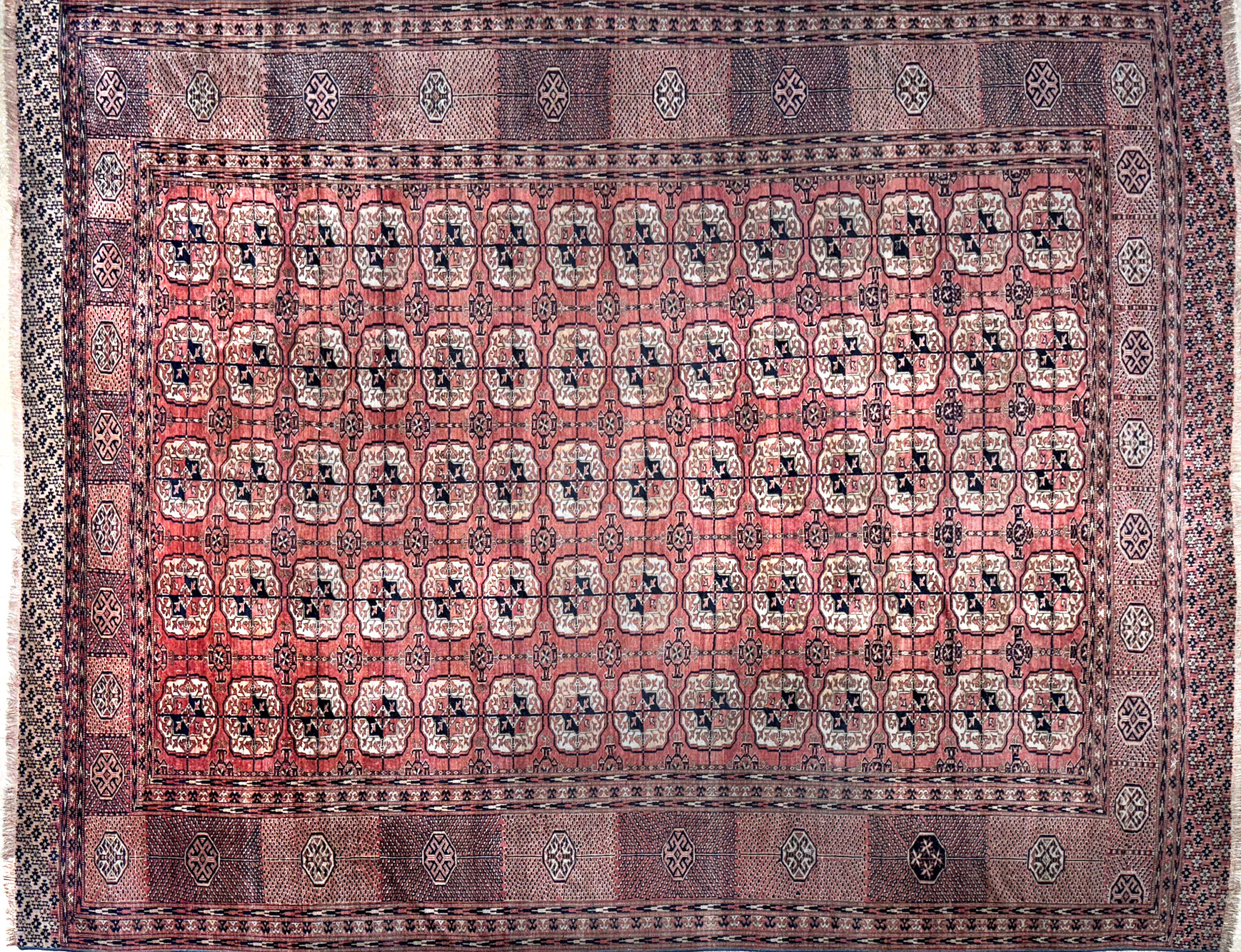  GRAN ALFOMBRA BOUCKARA DE LANA TEJIDA A MANO.