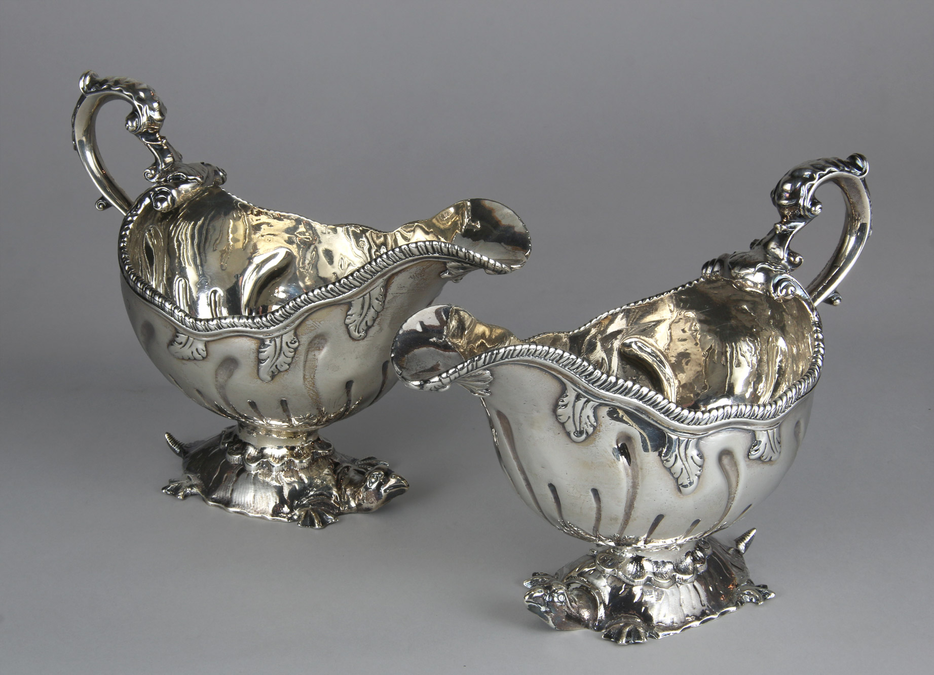  PAR DE ANTIGUAS SALSERAS INGLESAS CON ASA.