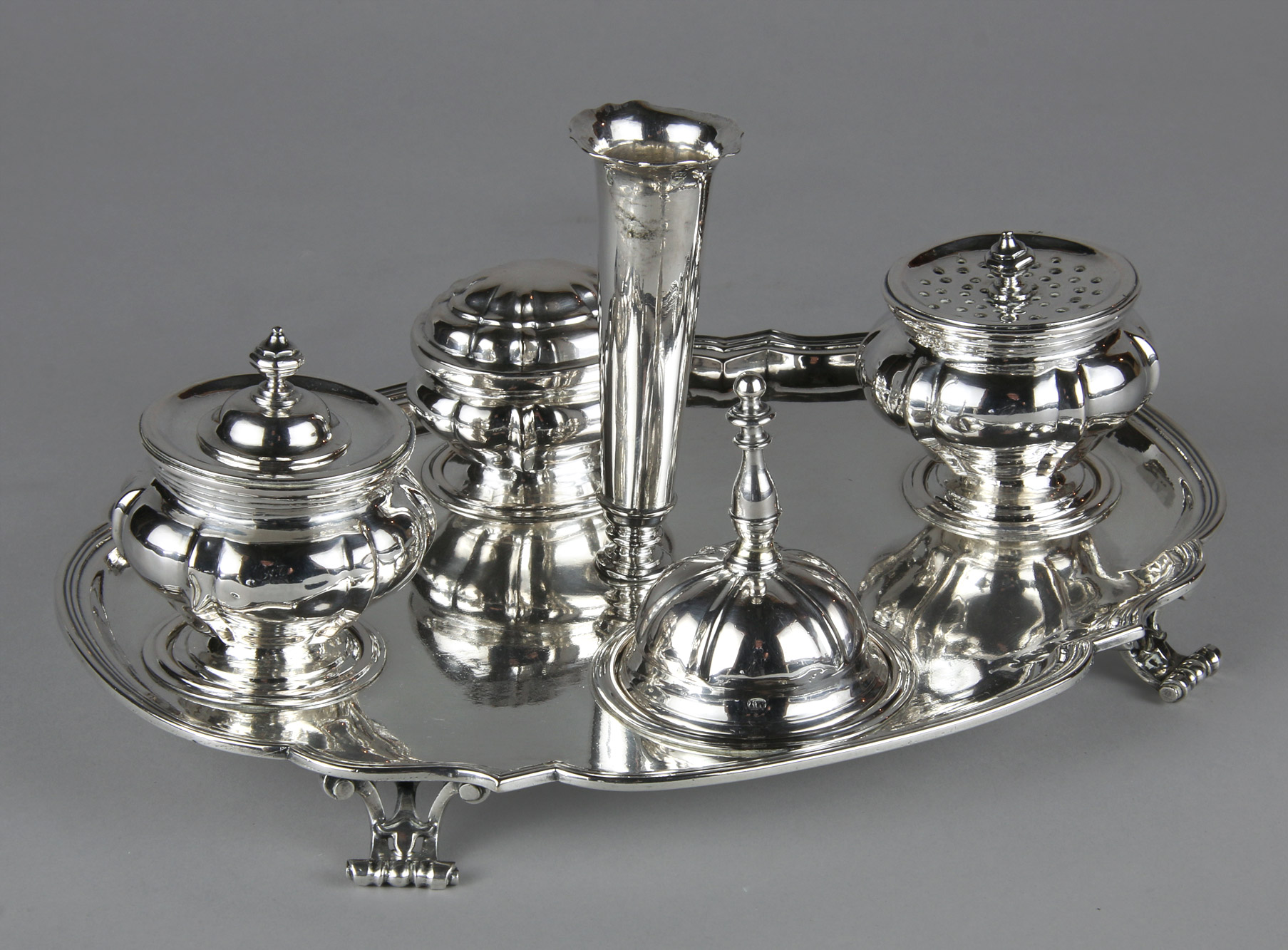  ANTIGUA ESCRIBANIA DE PLATA ALEMANA SELLADA. 