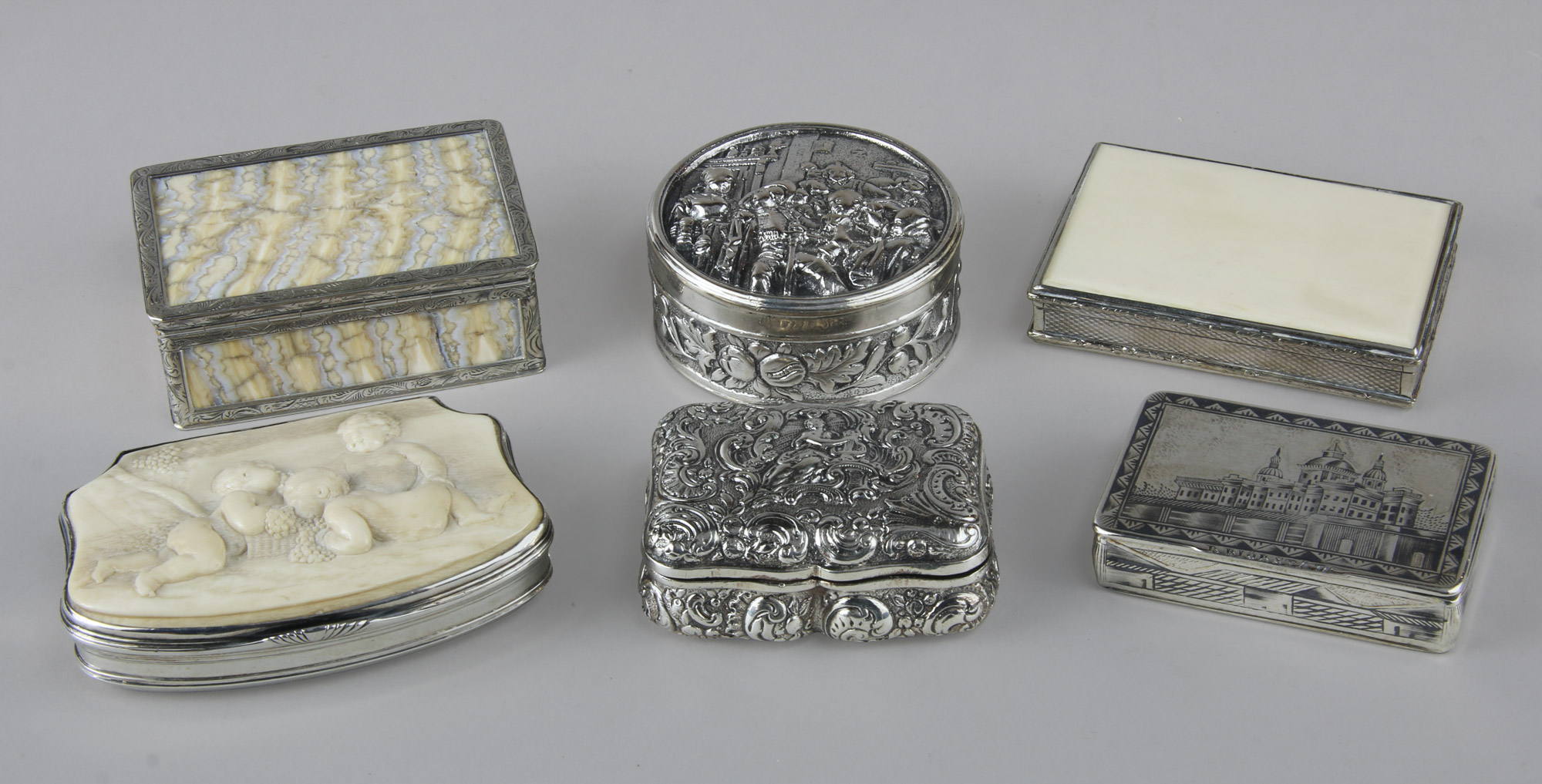  SEIS PEQUEÑOS PASTILLEROS EUROPEOS CON TAPA. 