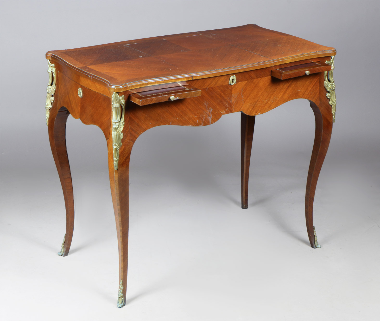  POUDREUSSE DE ESTILO FRANCES LUIS XV.