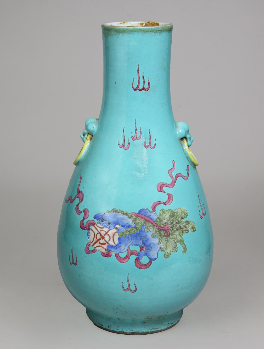  LAMPARA CON VASO DE PORCELANA CHINA ESMALTADA. 