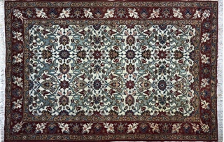 Lote 504: ALFOMBRA PERSA ISPAHAN DE LANA TEJIDA A MANO. ALFOMBRA PERSA ISPAHAN DE LANA TEJIDA A MANO.