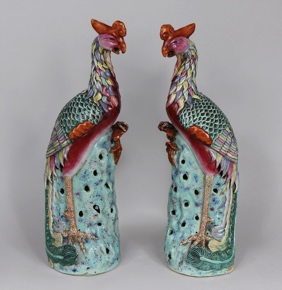 Lote 933: PAR DE IMPORTANTES FIGURAS CHINAS DE ALFARERIA ESMALTADA. PAR DE IMPORTANTES FIGURAS CHINAS DE ALFARERIA ESMALTADA.