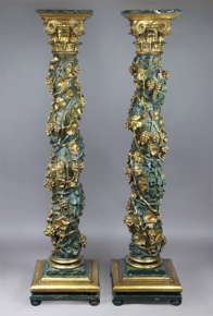 Lote 265: PAR DE ANTIGUAS COLUMNAS SALOMONICAS DE MADERA TALLADA. PAR DE ANTIGUAS COLUMNAS SALOMONICAS DE MADERA TALLADA.