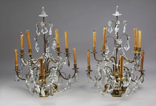 Lote 876: PAR DE GRANDES GIRANDOLES FRANCESAS DE BRONCE CON CAIRELES. PAR DE GRANDES GIRANDOLES FRANCESAS DE BRONCE CON CAIRELES.