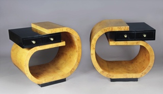 Lote 437: PAR DE CURIOSAS MESAS ESTILO ART DECO.  PAR DE CURIOSAS MESAS ESTILO ART DECO. 