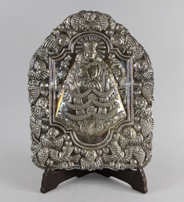 Lote 581: ANTIGUA PLACA COLONIAL VIRREYNAL ANDINA REPUJADA. ANTIGUA PLACA COLONIAL VIRREYNAL ANDINA REPUJADA.