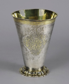 Lote 614: ANTIGUO VASO EUROPEO DEL SIGLO XVII.  ANTIGUO VASO EUROPEO DEL SIGLO XVII. 