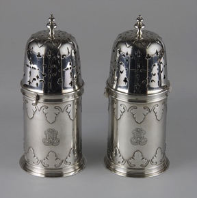 Lote 612: PAR DE CERNIDORES FRANCESES PUIFORCAT.  PAR DE CERNIDORES FRANCESES PUIFORCAT. 