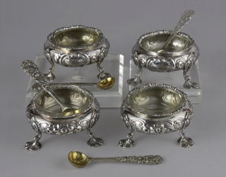 Lote 633: CUATRO ANTIGUOS SALEROS INGLESES VICTORIANOS.  CUATRO ANTIGUOS SALEROS INGLESES VICTORIANOS. 