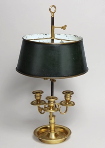 Lote 817: LAMPARA BOUILLOTE FRANCESA DE BRONCE PARA ESCRITORIO.  LAMPARA BOUILLOTE FRANCESA DE BRONCE PARA ESCRITORIO. 