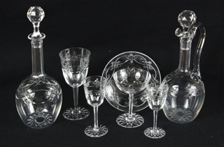 Lote 649: CONJUNTO DE COPAS DE CRISTAL TALLADO.  CONJUNTO DE COPAS DE CRISTAL TALLADO. 