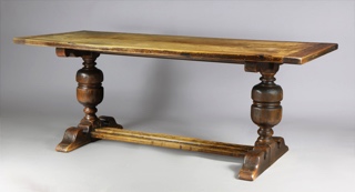 Lote 329: MESA DE REFECTORIO DE ESTILO INGLES TUDOR.  MESA DE REFECTORIO DE ESTILO INGLES TUDOR. 