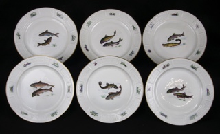 Lote 950: DOCE PLATOS DE PORCELANA ALEMANA NYMPHENBURG PARA COMIDA.  DOCE PLATOS DE PORCELANA ALEMANA NYMPHENBURG PARA COMIDA. 
