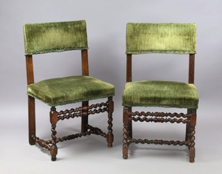 Lote 375: PAR DE MAGNIFICAS SILLAS FRANCESAS EPOCA LUIS XIII. PAR DE MAGNIFICAS SILLAS FRANCESAS EPOCA LUIS XIII.