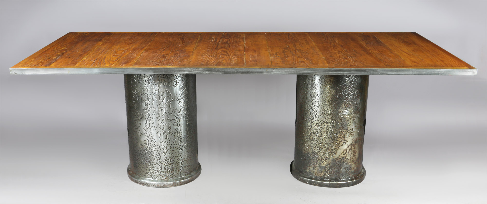  MESA RECTANGULAR DE LINEA MODERNA PARA COMEDOR. 
